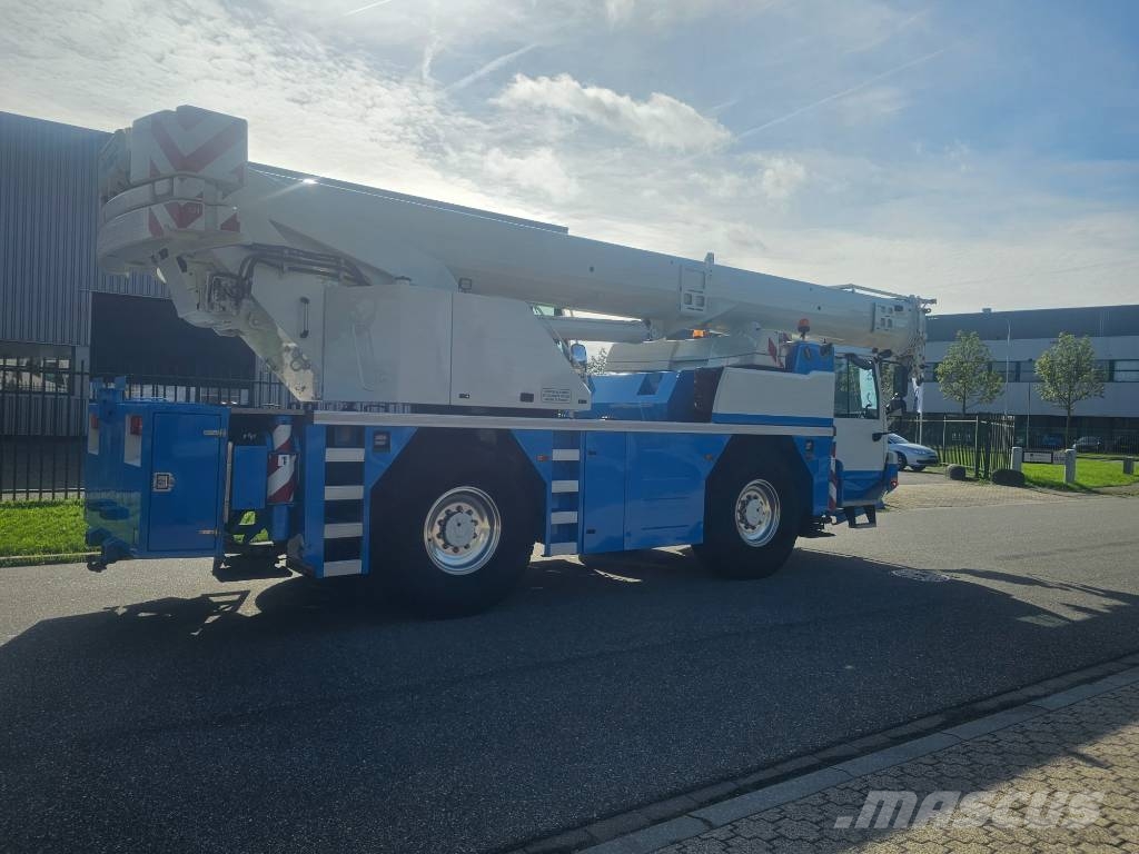 Liebherr LTM 1040-2.1 All-Terrain-Krane