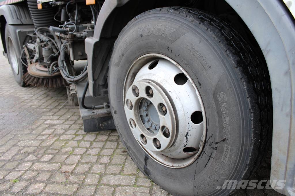 Mercedes-Benz Atego 1524 Lakaisukoneet