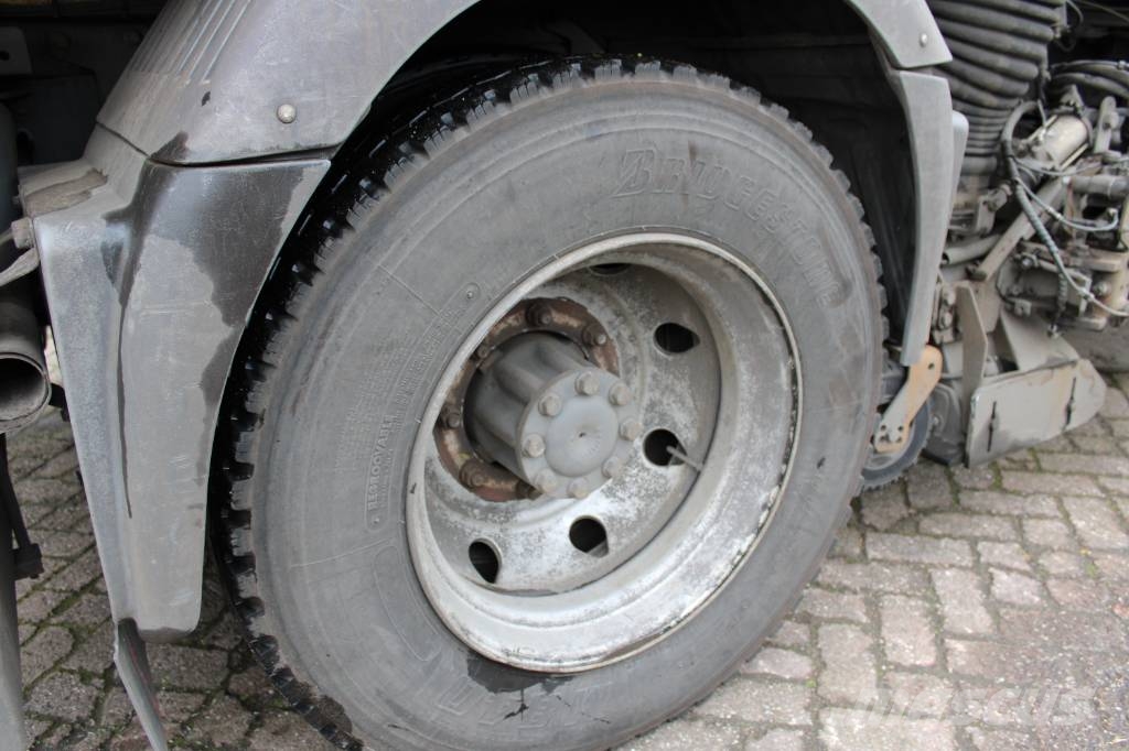 Mercedes-Benz Atego 1524 Lakaisukoneet