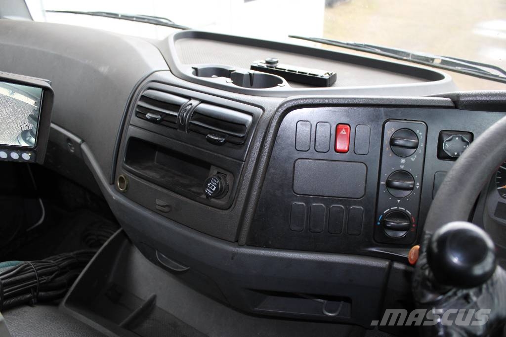 Mercedes-Benz Atego 1524 Lakaisukoneet