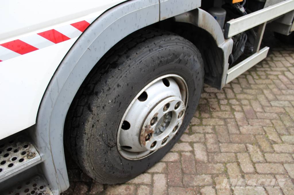 Mercedes-Benz Atego 1524 Lakaisukoneet
