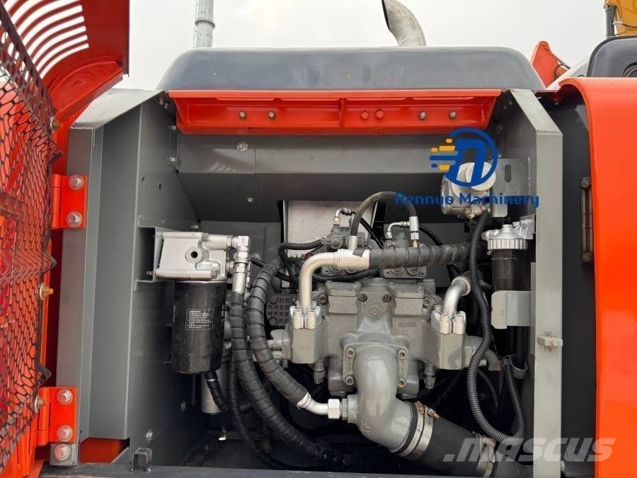 Hitachi ZX 240 Εκσκαφείς με ερπύστριες