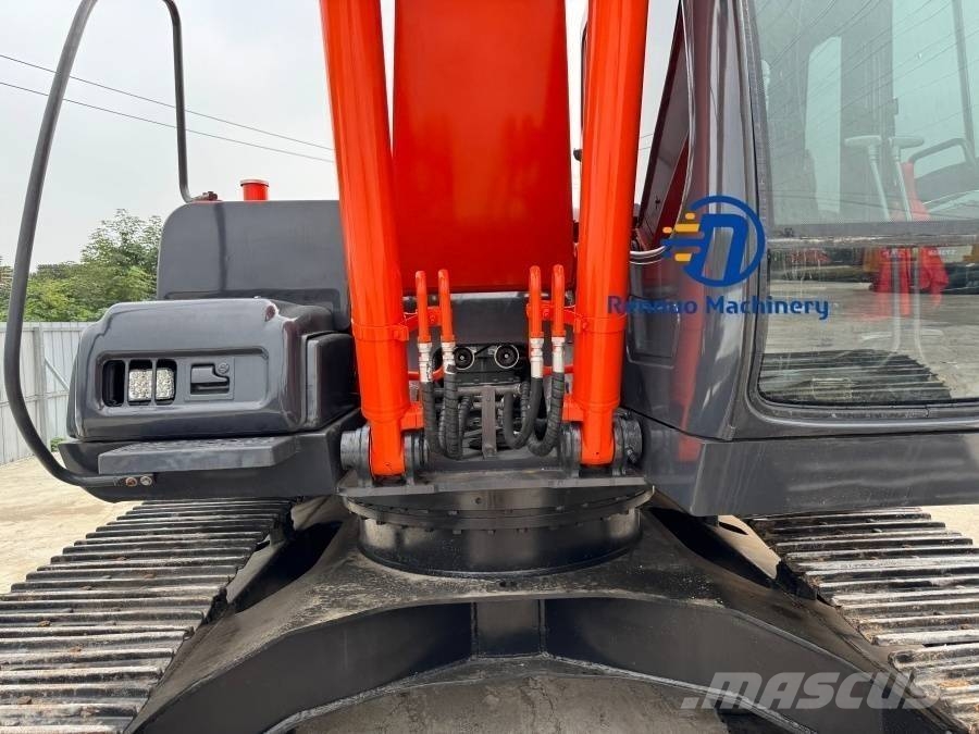 Hitachi ZX 240 Εκσκαφείς με ερπύστριες