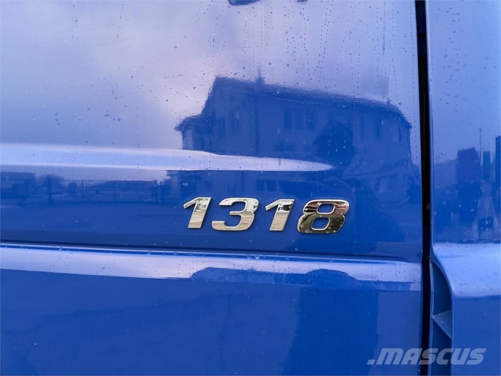 Mercedes-Benz Atego VIN 013 商务面包车