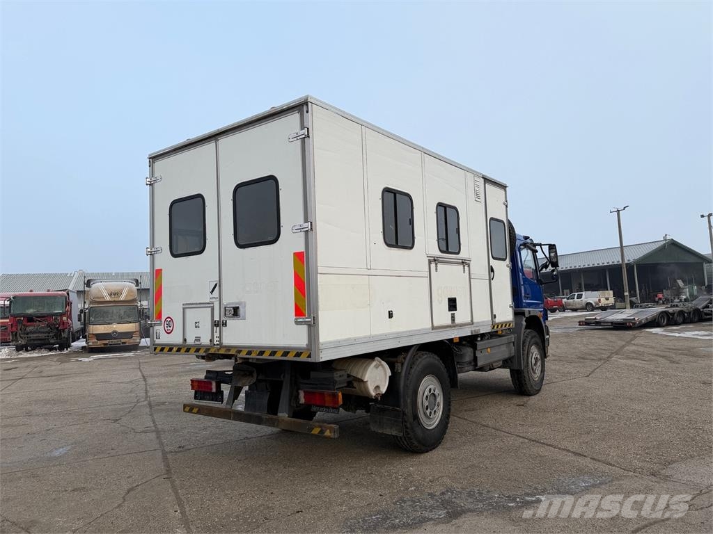 Mercedes-Benz Atego VIN 013 商务面包车