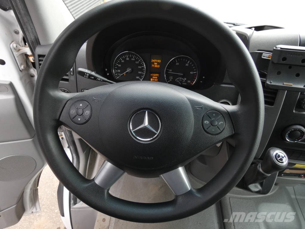 Mercedes-Benz Sprinter 516 شاحنات ذات هيكل صندوقي