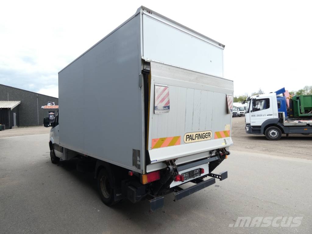 Mercedes-Benz Sprinter 516 شاحنات ذات هيكل صندوقي