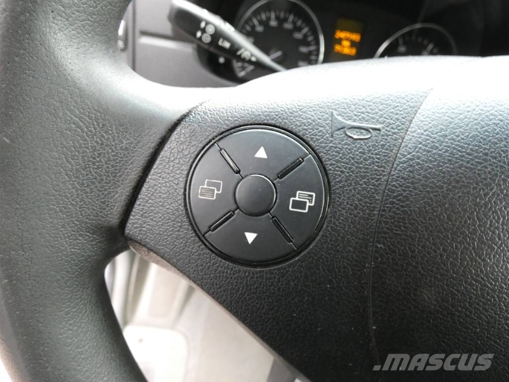 Mercedes-Benz Sprinter 516 شاحنات ذات هيكل صندوقي