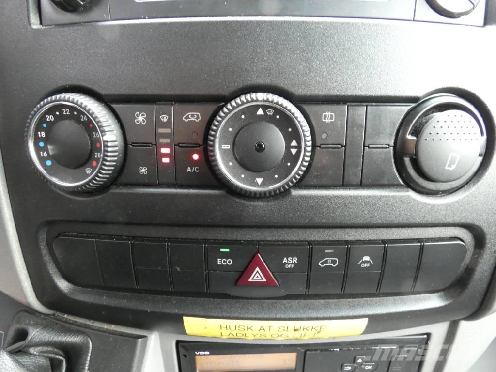 Mercedes-Benz Sprinter 516 شاحنات ذات هيكل صندوقي
