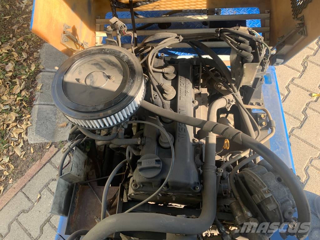 Nissan HT01 V-2567 EO Airport equipment