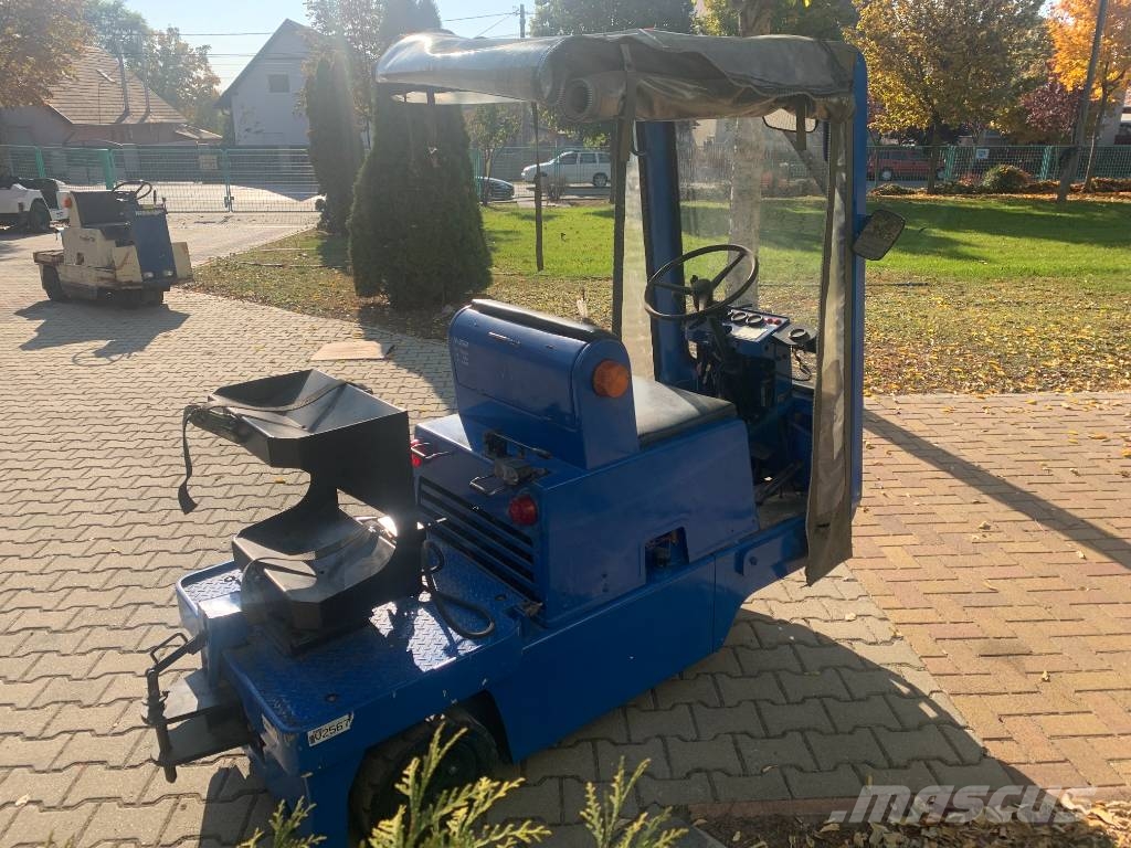 Nissan HT01 V-2567 EO Airport equipment