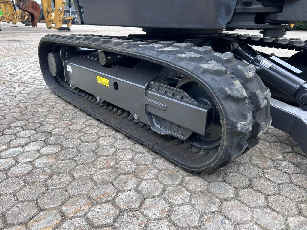 Volvo ECR25 Electric – 100% Electric Compact Excavator Minigraafmachines < 7t