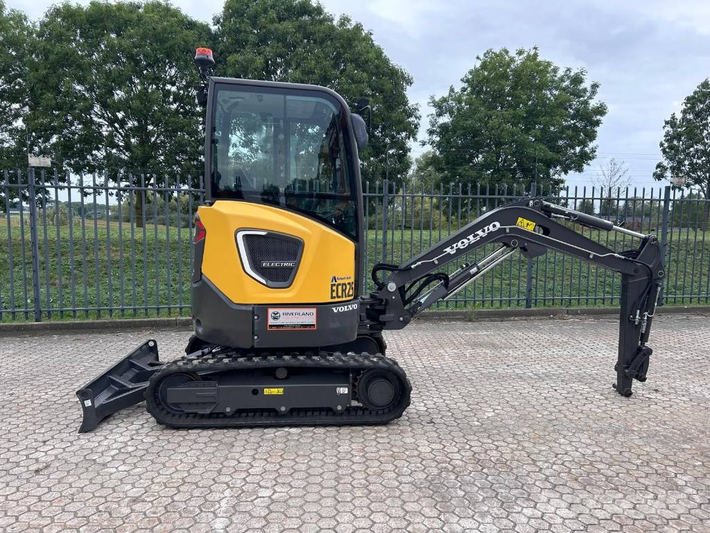 Volvo ECR25 Electric – 100% Electric Compact Excavator Minigraafmachines < 7t