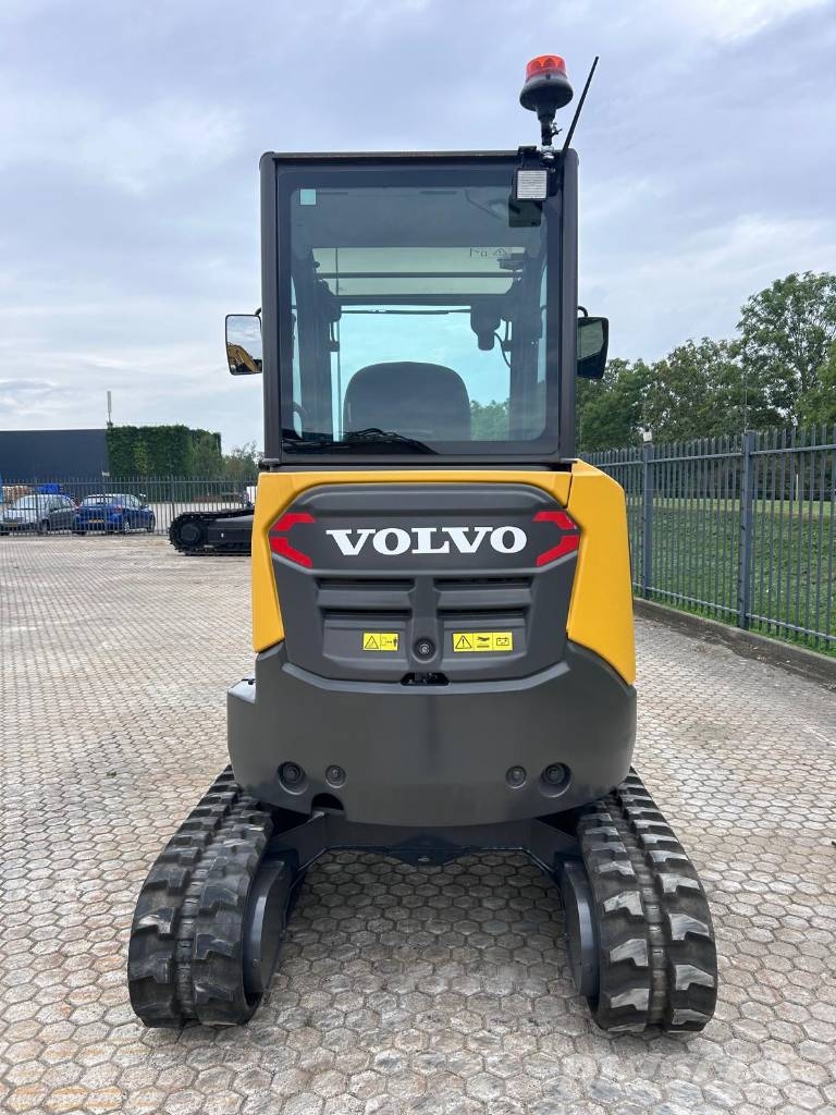 Volvo ECR25 Electric – 100% Electric Compact Excavator Minigraafmachines < 7t