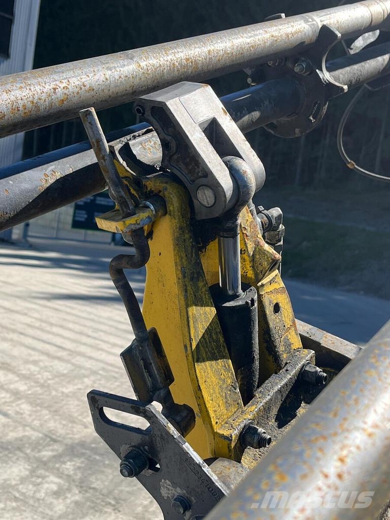 Epiroc Flexiroc T30R-03 مثاقيب ثقيلة