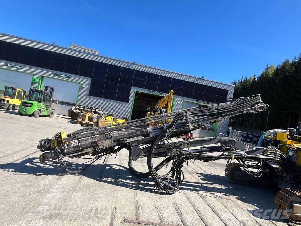 Epiroc Flexiroc T30R-03 مثاقيب ثقيلة