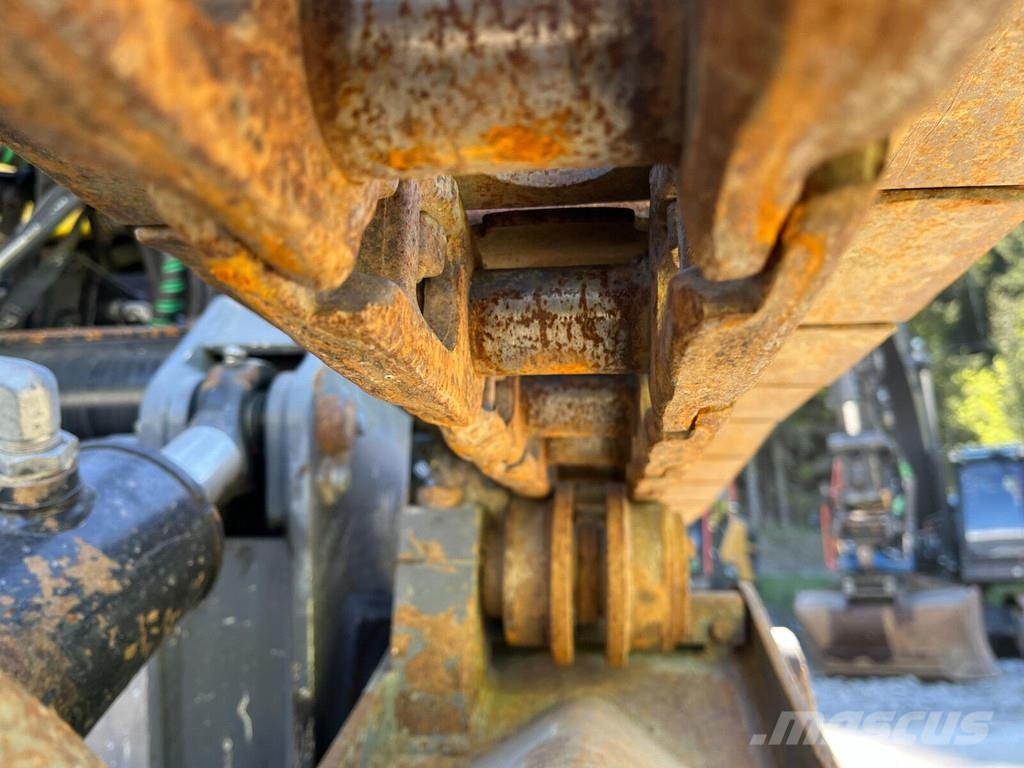 Epiroc Flexiroc T30R-03 مثاقيب ثقيلة