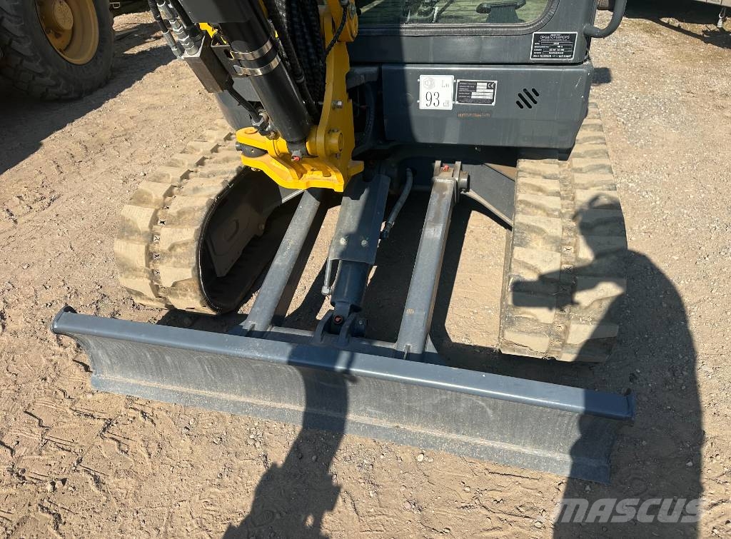 Shantui SE 27 SR Miniexcavadoras