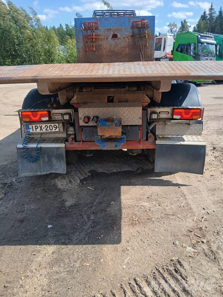 Scania R 560 Rol kiper kamioni sa kukom za podizanje tereta