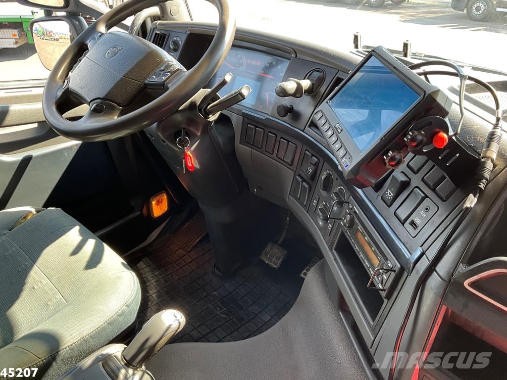 Volvo FH 500 8x4 Effer 65 Tonmeter laadkraan + Fly-Jib Kiper tovornjaki