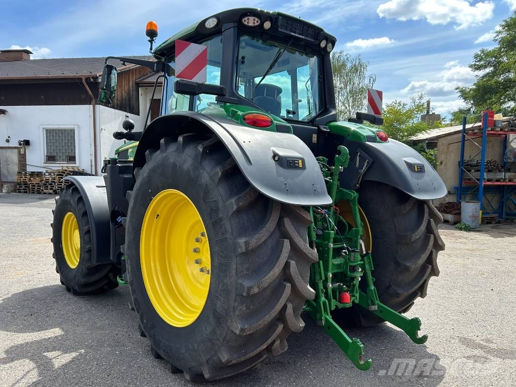 John Deere 6M 220 Tractores