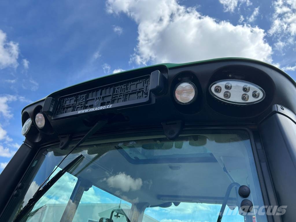 John Deere 6M 220 Tractores