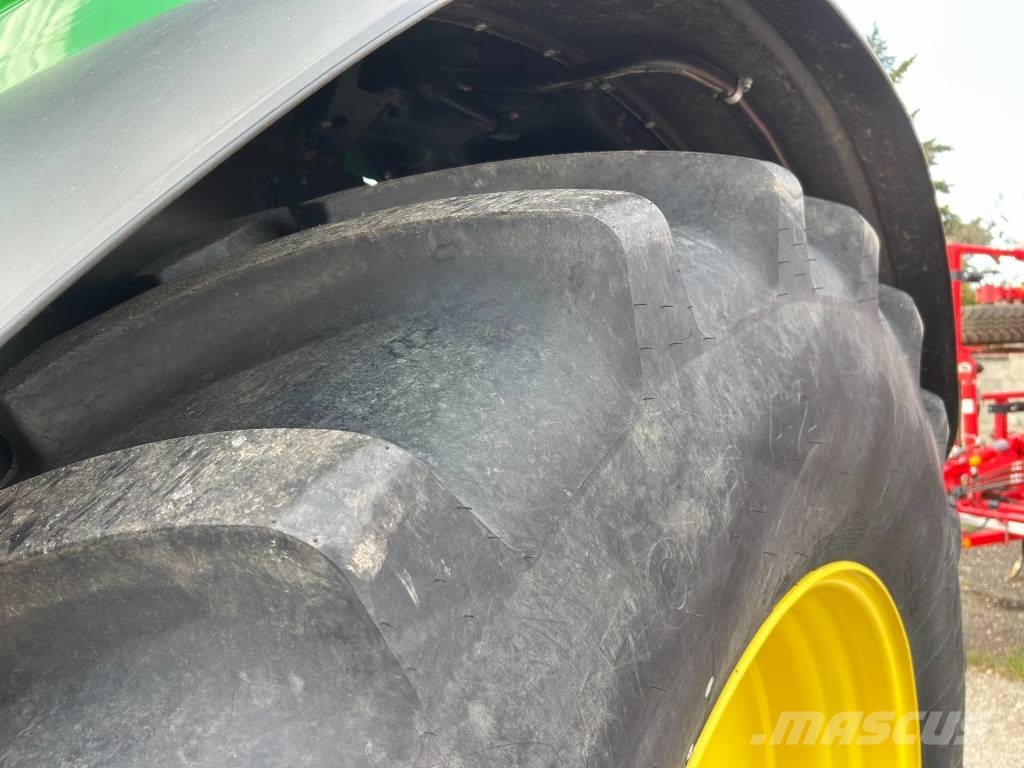 John Deere 6M 220 Tractores