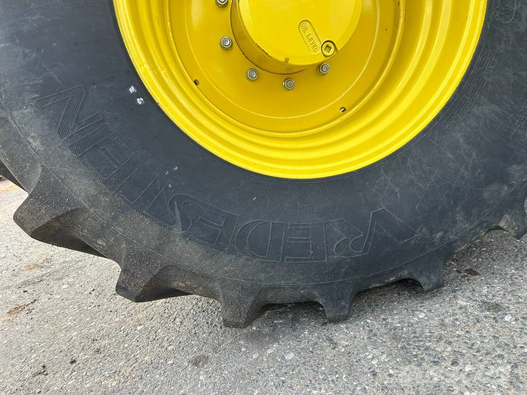 John Deere 6M 220 Tractores