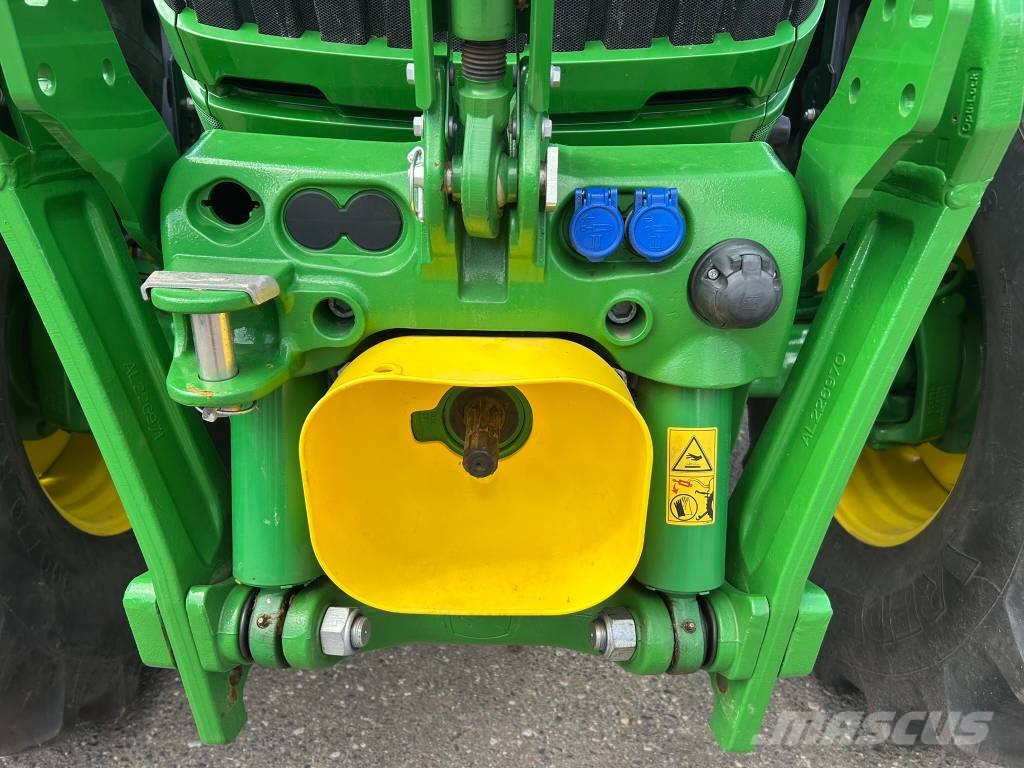 John Deere 6M 220 Tractores