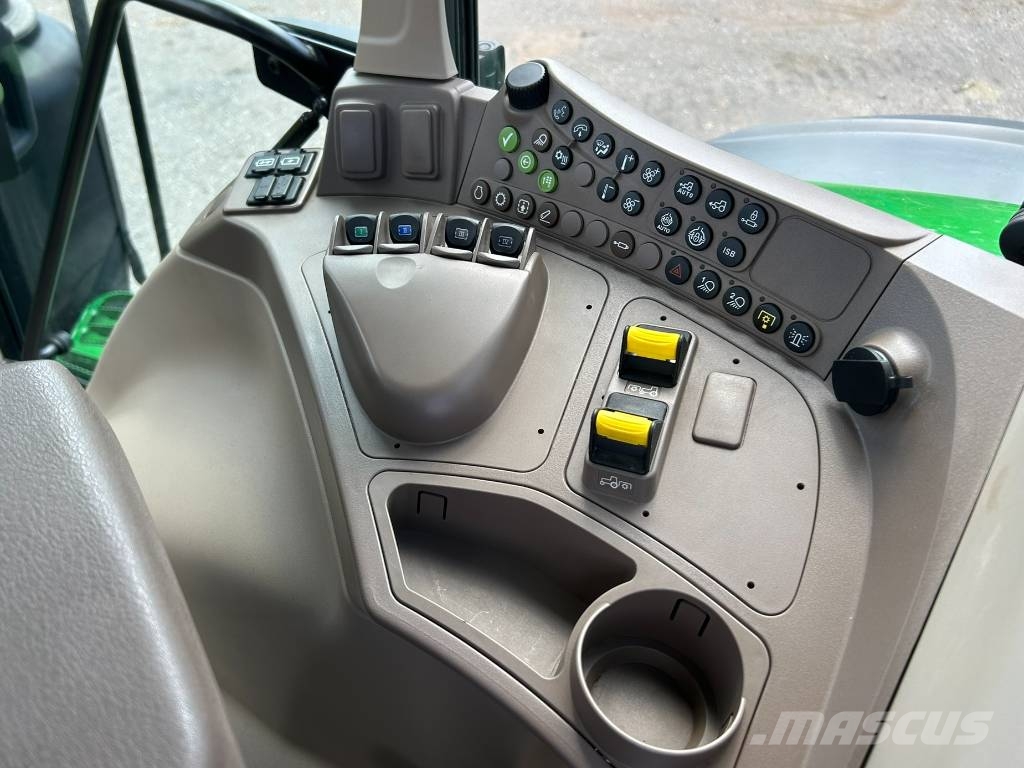 John Deere 6M 220 Tractores