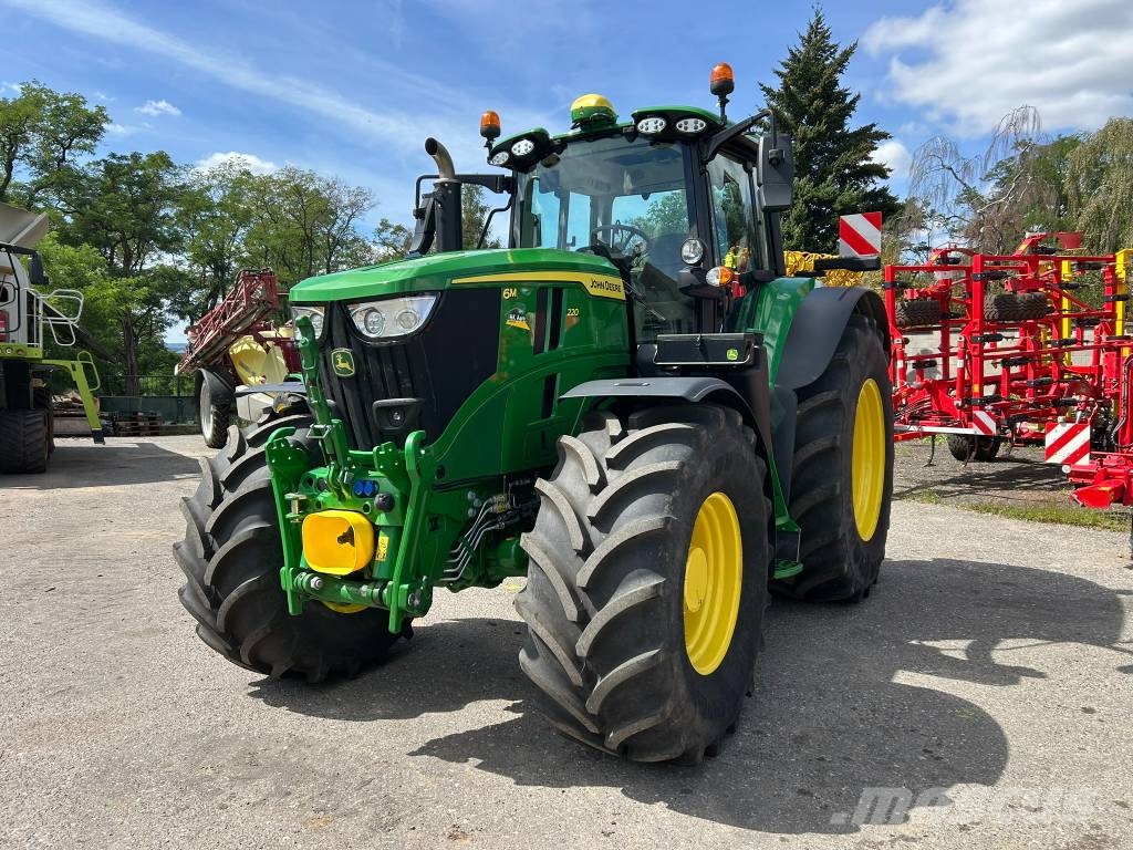 John Deere 6M 220 Tractores