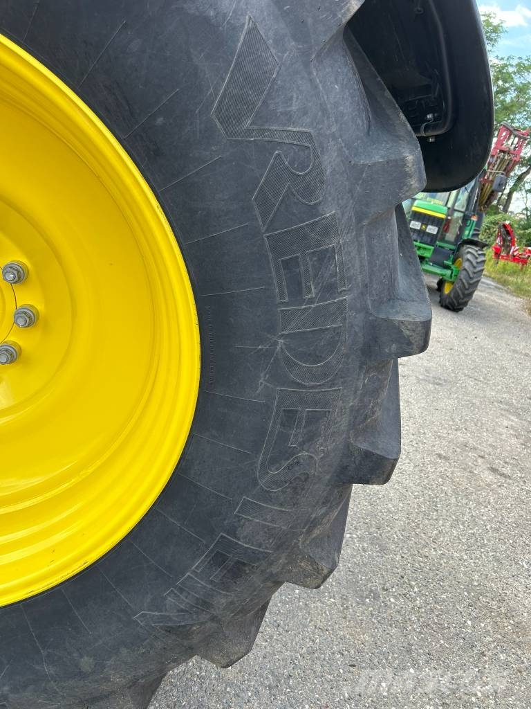John Deere 6M 220 Tractores