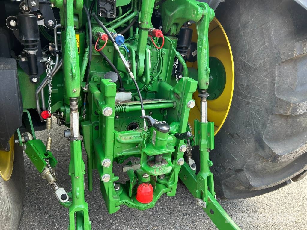 John Deere 6M 220 Tractores