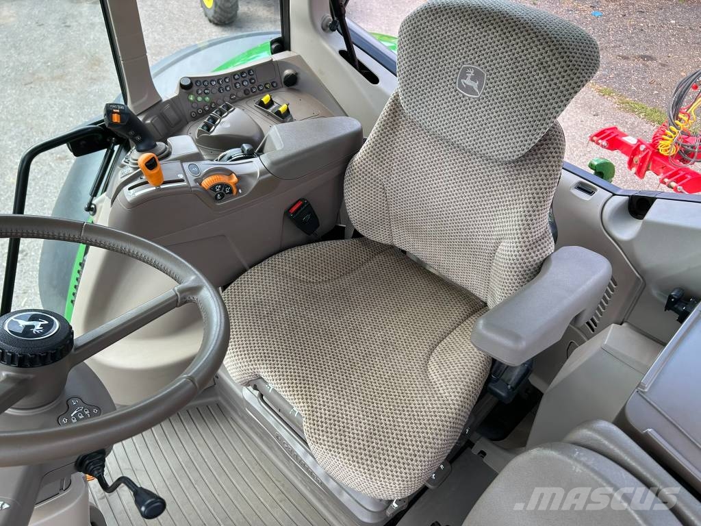 John Deere 6M 220 Tractores