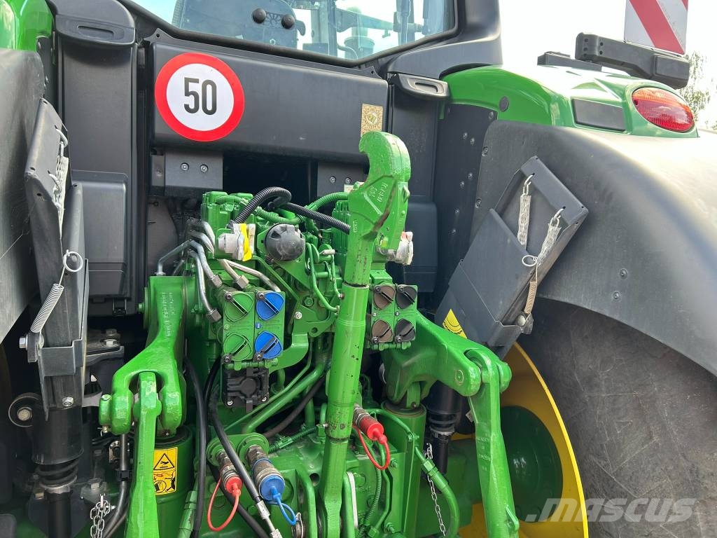 John Deere 6M 220 Tractores