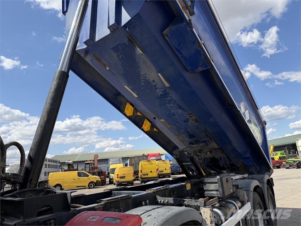 MAN TGS VIN 747 Camiones bañeras basculantes o volquetes