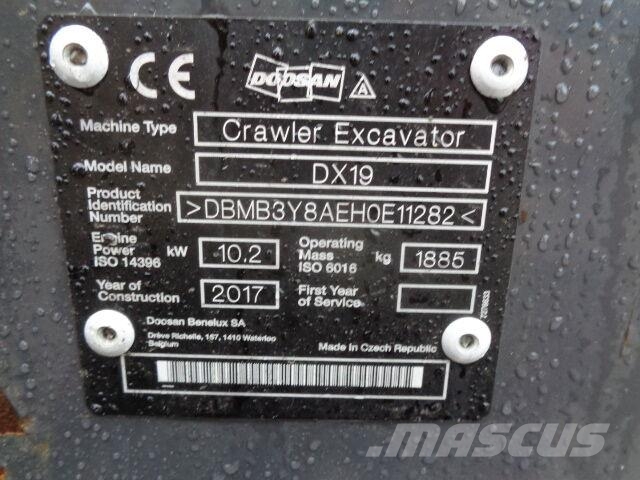 Doosan DX19 ミニ油圧ショベル 7t以下（ミニユンボ・ミニディガー）