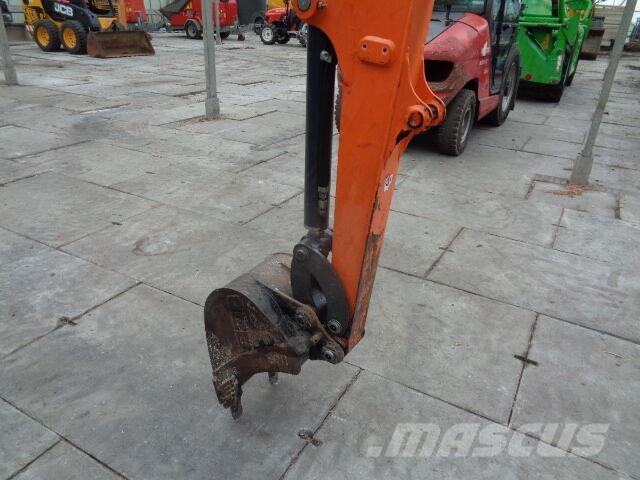 Doosan DX19 ミニ油圧ショベル 7t以下（ミニユンボ・ミニディガー）