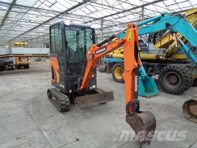 Doosan DX19 ミニ油圧ショベル 7t以下（ミニユンボ・ミニディガー）