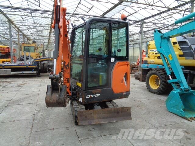 Doosan DX19 ミニ油圧ショベル 7t以下（ミニユンボ・ミニディガー）