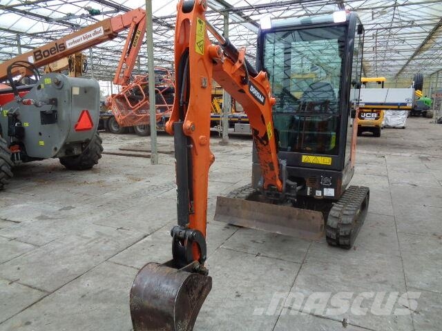 Doosan DX19 ミニ油圧ショベル 7t以下（ミニユンボ・ミニディガー）
