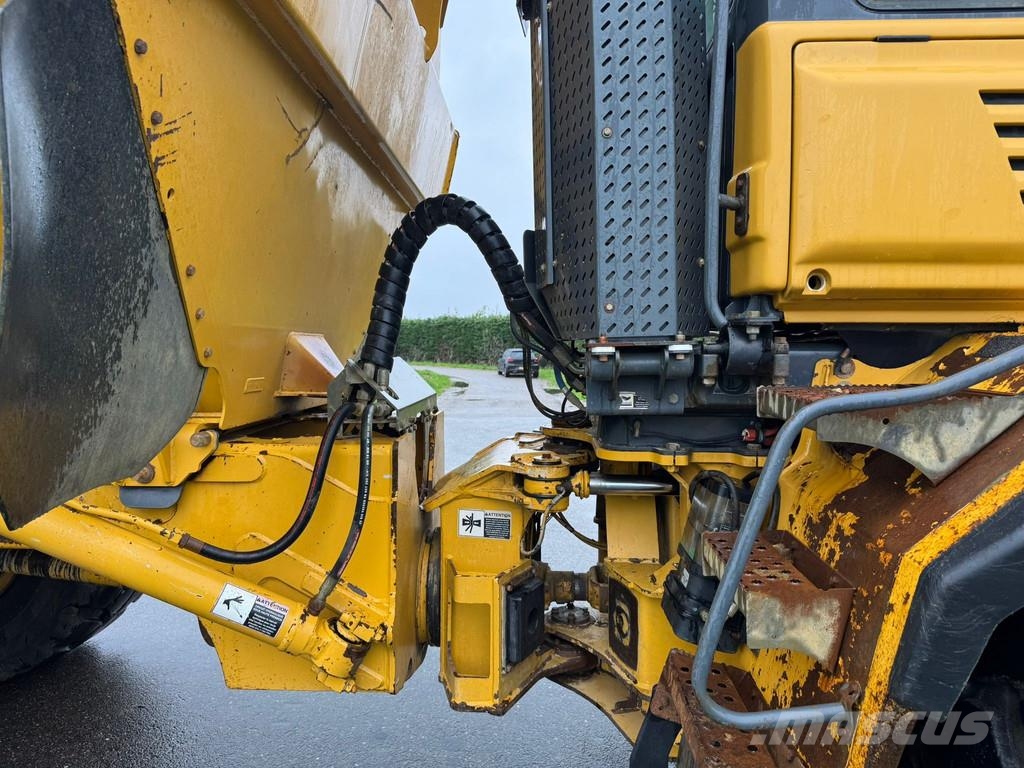 Bell B30D 铰接式自卸车