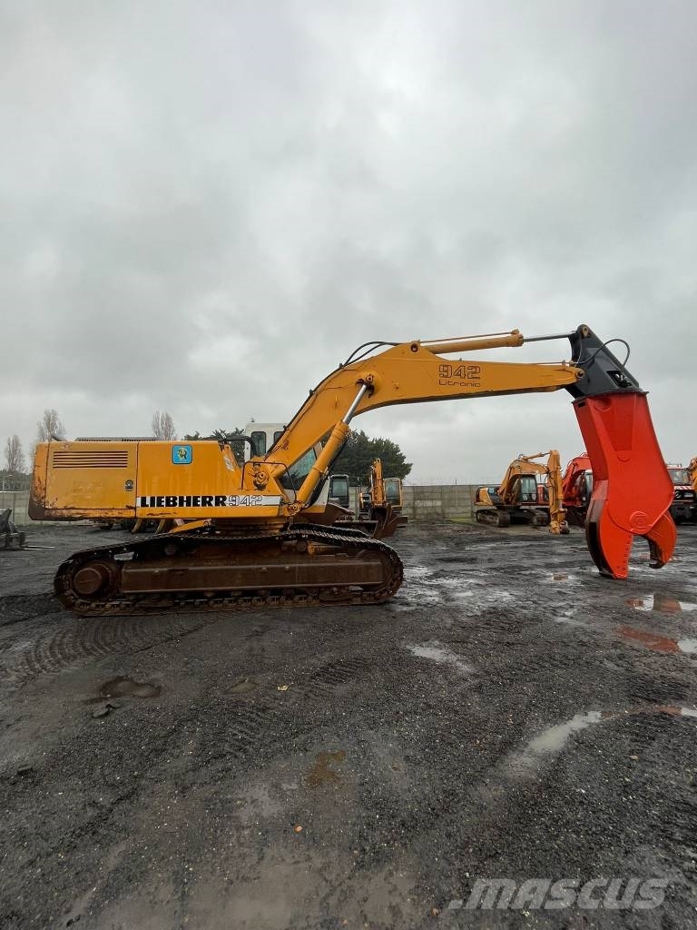 Liebherr R 942 Bageri guseničari