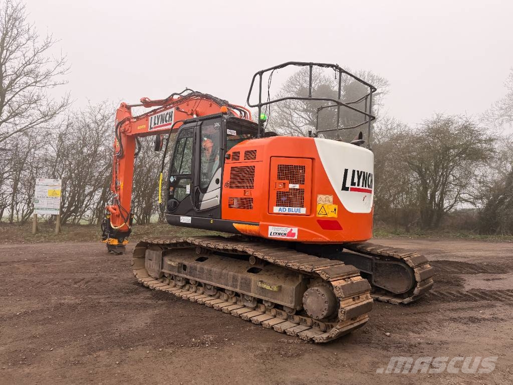 Hitachi ZX 225 US LC-6 with EC226 Engcon Kāpurķēžu ekskavatori