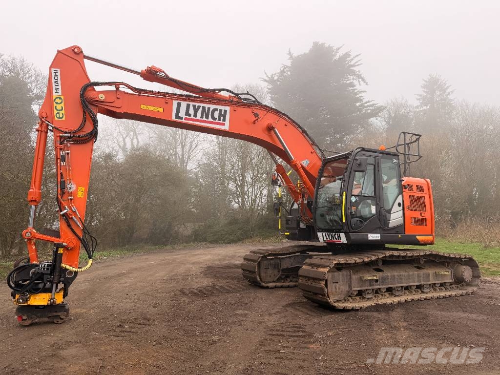 Hitachi ZX 225 US LC-6 with EC226 Engcon Kāpurķēžu ekskavatori