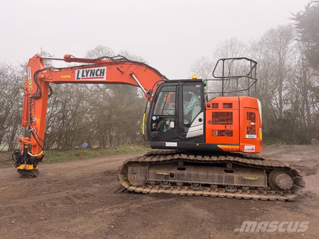 Hitachi ZX 225 US LC-6 with EC226 Engcon Kāpurķēžu ekskavatori
