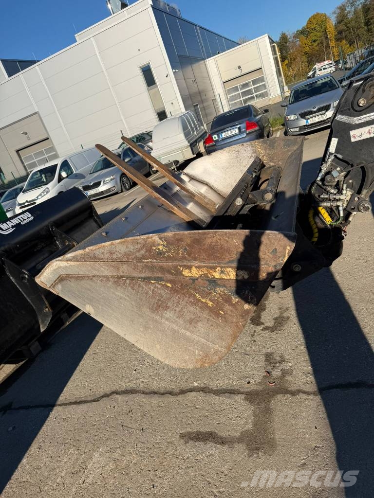 Manitou MLT 741 Kmetijski teleskopski nakladalci