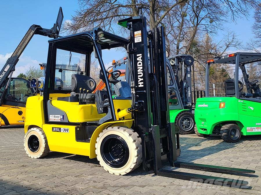 Hyundai 35L-7A LPG forklifts