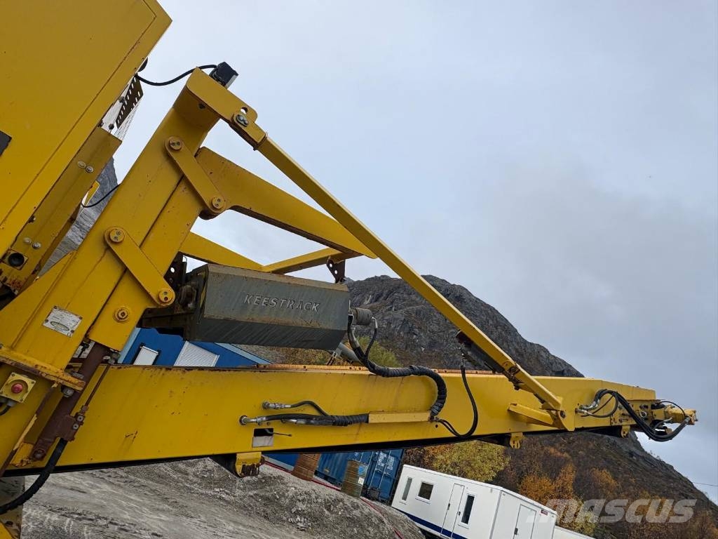 Keestrack Apollo Jaw Crusher with Frontier Screener جراشات