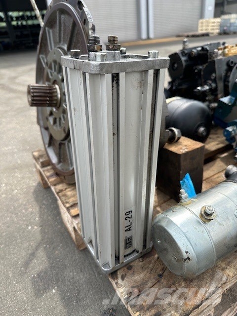 Liebherr L 576 USE GEARS HYDRAULIC PUMP Hydraulics